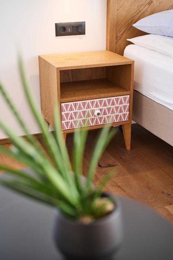 Hisa Ancka, Sencur - 3 Min To The Airport Hotel Екстериор снимка
