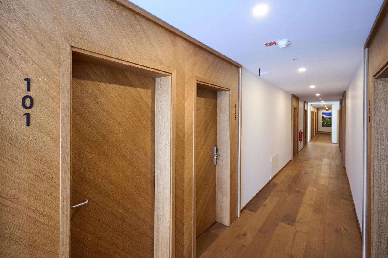 Hisa Ancka, Sencur - 3 Min To The Airport Hotel Екстериор снимка