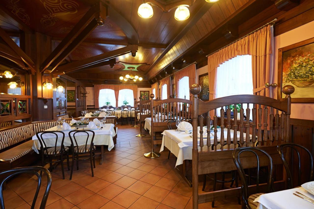 Hisa Ancka, Sencur - 3 Min To The Airport Hotel Екстериор снимка