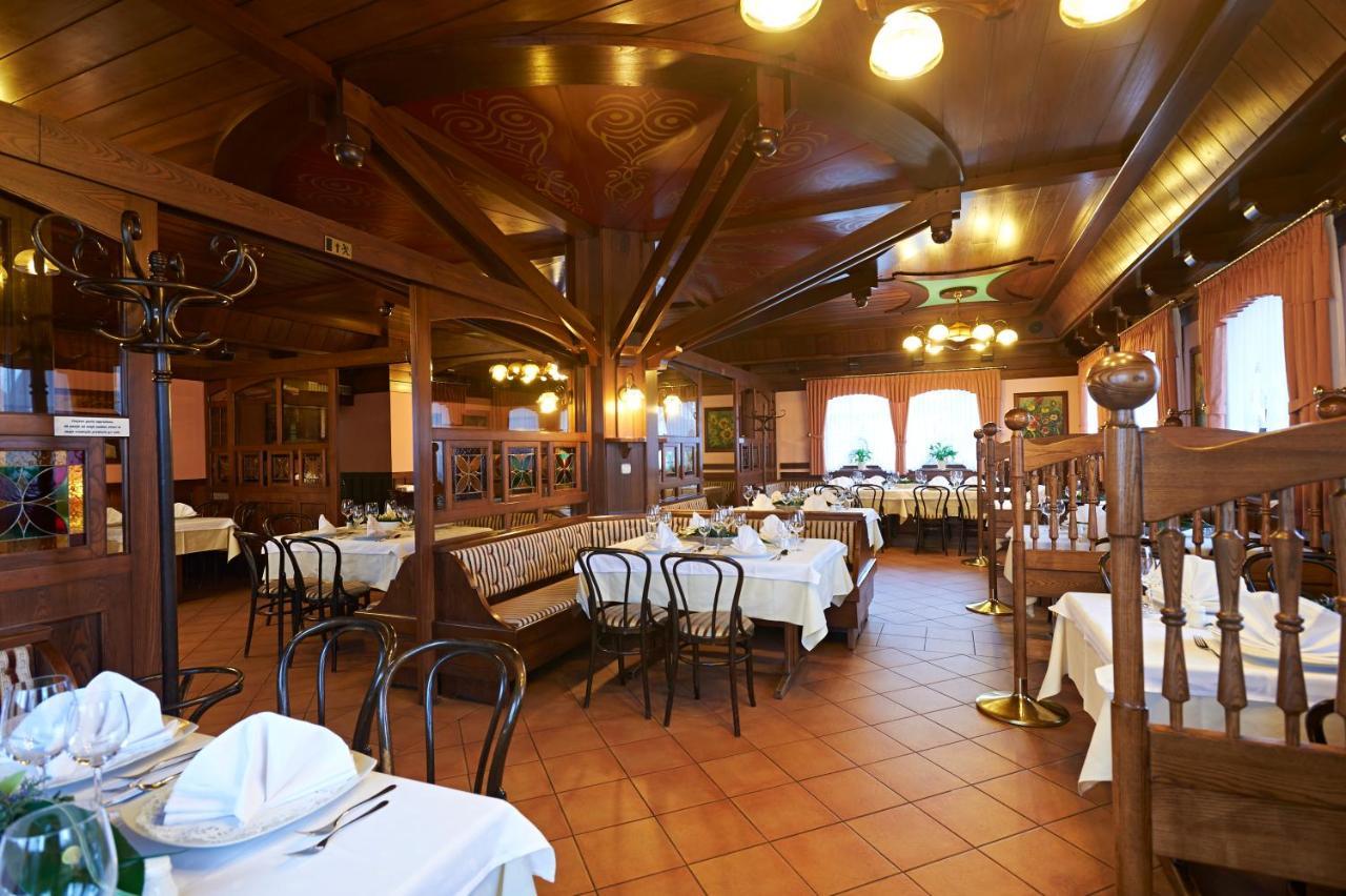 Hisa Ancka, Sencur - 3 Min To The Airport Hotel Екстериор снимка